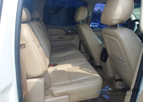 2010 Chevrolet Silverado K1500 Ltz z USA, uszkodzony, nr VIN 3GCRKTE33AG172087